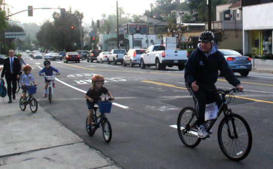 Councilman LaBonge takes a spin on new Silver Lake bike lanes